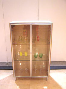 キャビネット　飾り棚