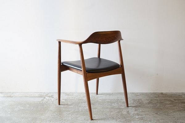 ウォールナット　チェア