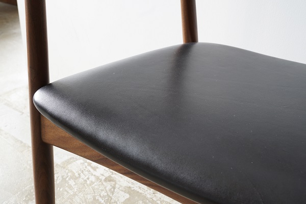 ウォールナット　チェア