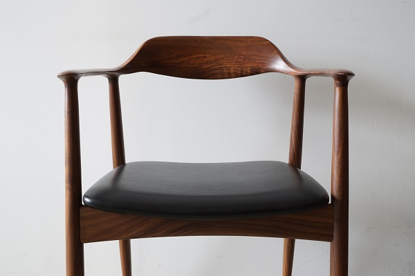 ウォールナット　チェア