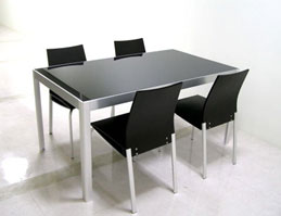 ダイニングテーブル　グレーガラス