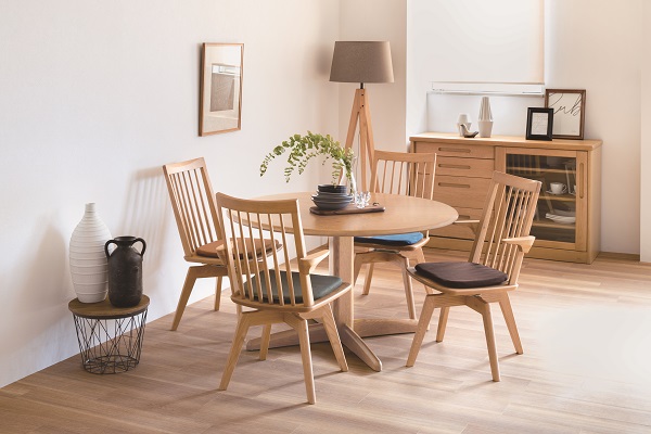 ﾀﾞｲﾆﾝｸﾞﾃｰﾌﾞﾙ