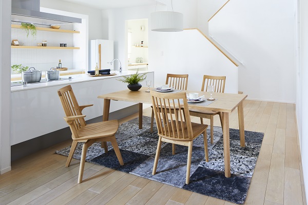 ﾀﾞｲﾆﾝｸﾞﾃｰﾌﾞﾙ