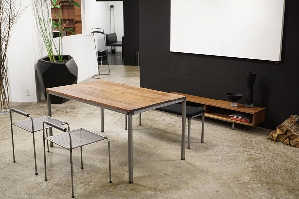 ﾀﾞｲﾆﾝｸﾞﾃｰﾌﾞﾙ