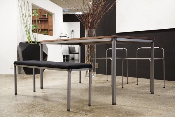 ﾀﾞｲﾆﾝｸﾞﾃｰﾌﾞﾙ