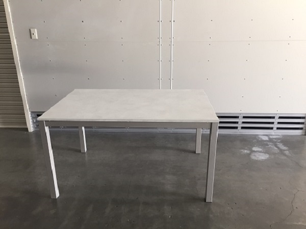 伸長式ダイニングテーブル