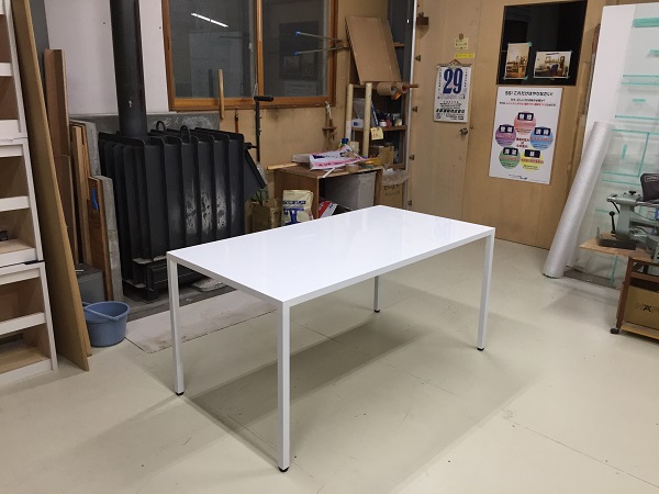 ダイニングテーブル　スチール　白