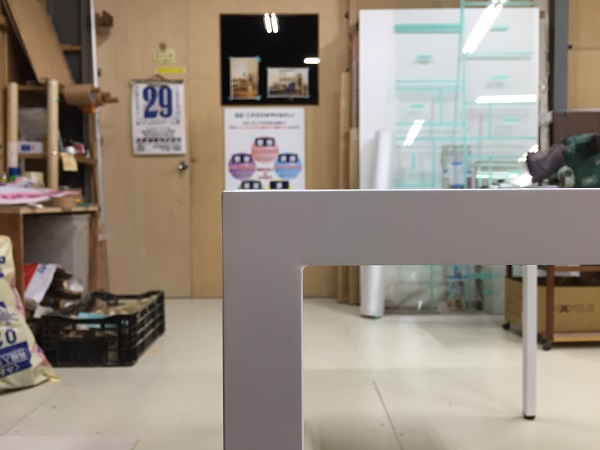 ダイニングテーブル　スチール　白