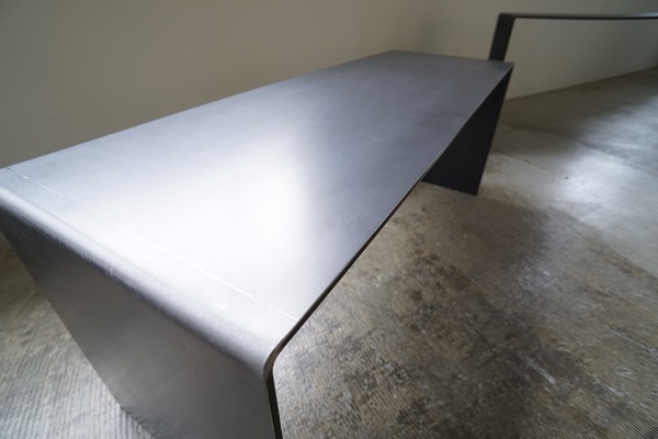 アイアン　テーブル