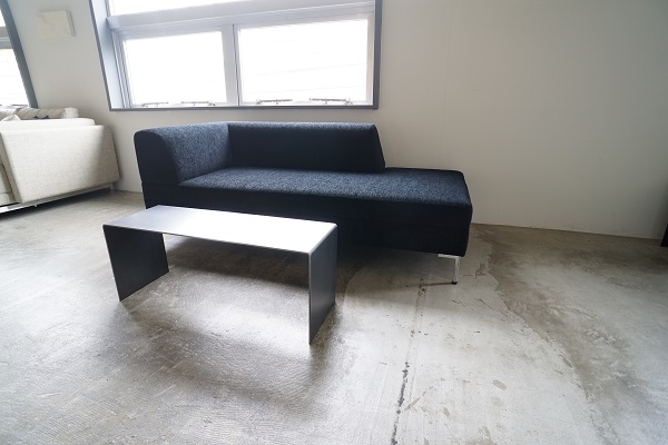 アイアン　テーブル