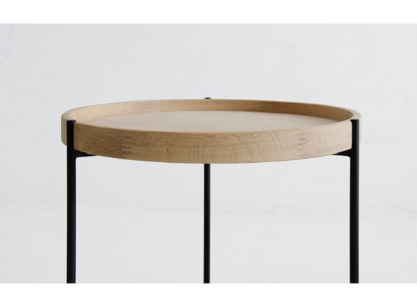 サイドテーブル