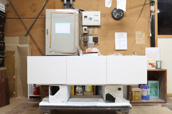 テレビボード　鏡面