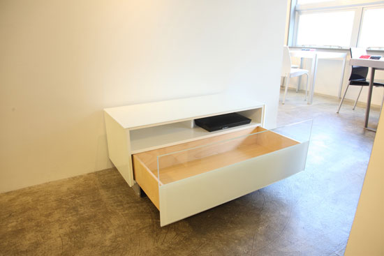 テレビボード　引き出し