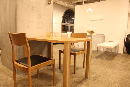 ダイニングテーブル　2人