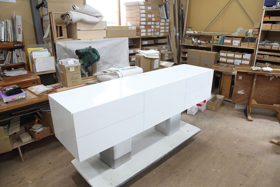 テレビボード　ホワイト