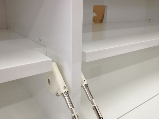 テレビ台　ソフトダウンステー