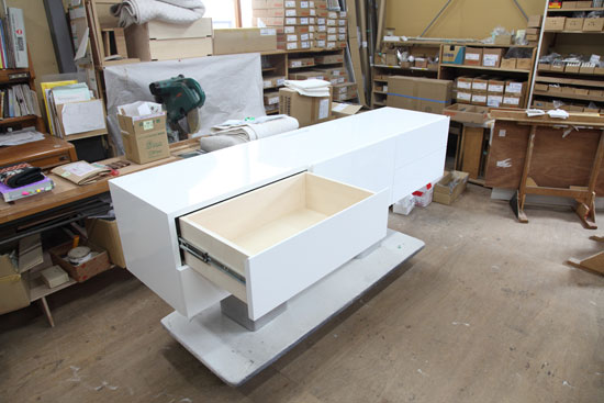 テレビボード　引き出し