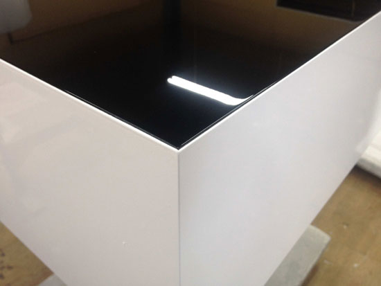 センターテーブル　鏡面