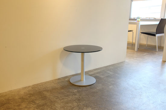 サイドテーブル　グレー