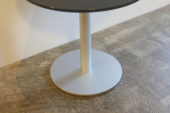 サイドテーブル　丸型