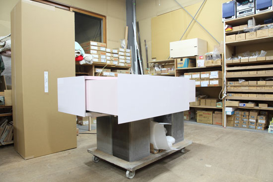 テレビボード　鏡面　ピンク