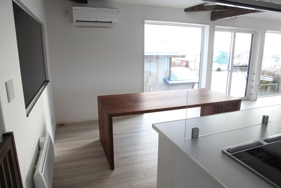 ウォールナット無垢　家具