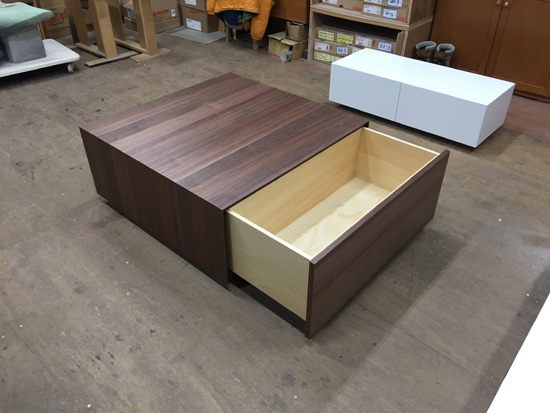 センターテーブル　ウォールナット