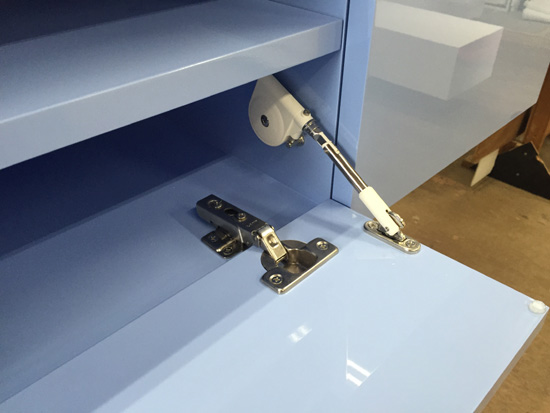 スガツネ　ソフトダウンステー