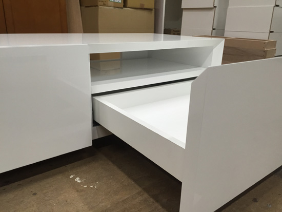 テレビボード　鏡面