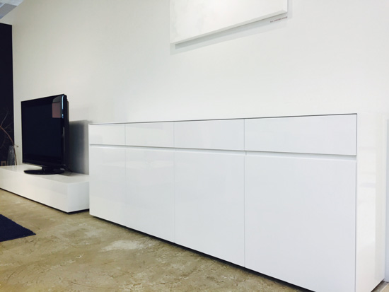 サイドボード　白