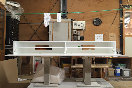 tvボード　ホワイト鏡面