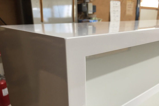 tvボード　鏡面