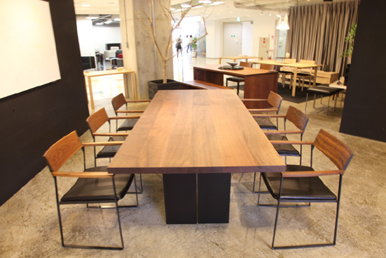 ダイニングテーブル　ウォールナット　無垢材