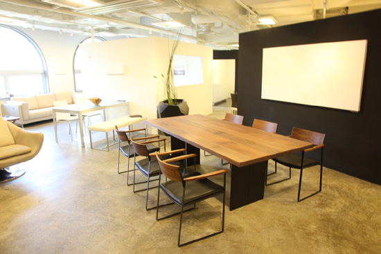 ダイニングテーブル　スチール