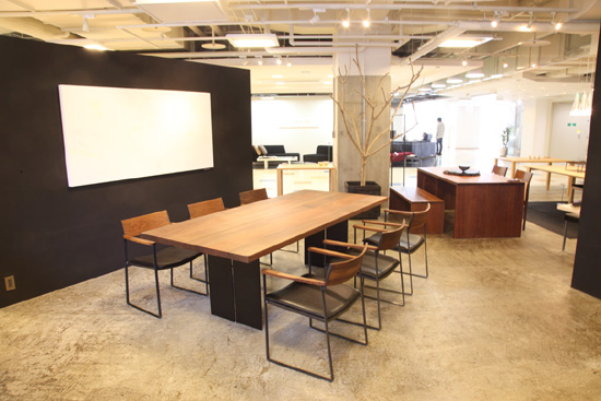 ダイニングテーブル　造作