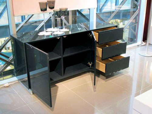 サイドボード　引き出し