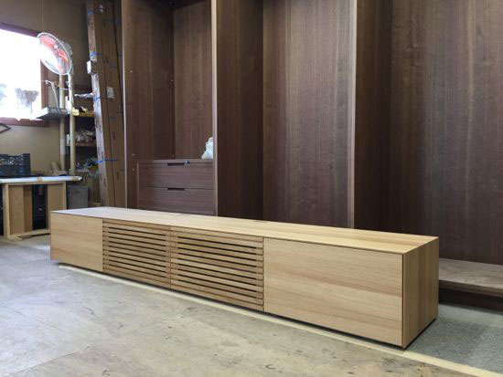 テレビボード　大型