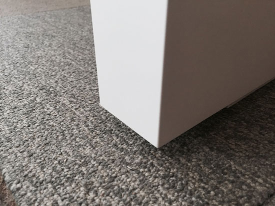 脚　マットホワイト