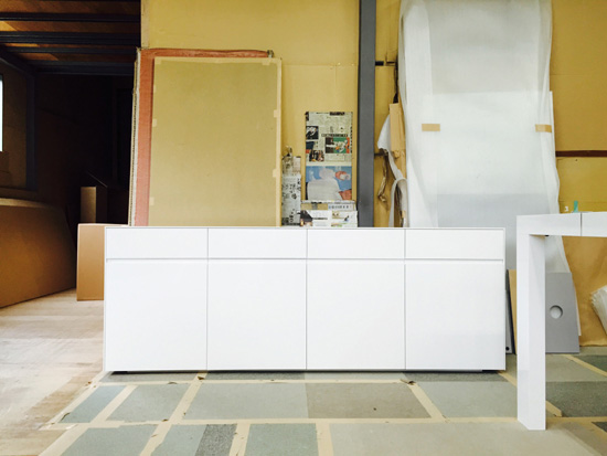 サイドボード　白　鏡面