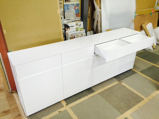 サイドボード　引き出し