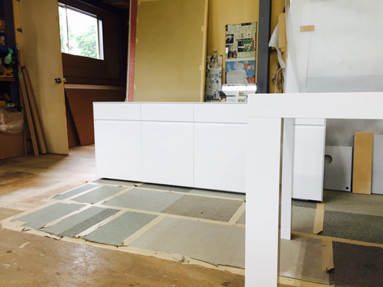 サイドボード　鏡面