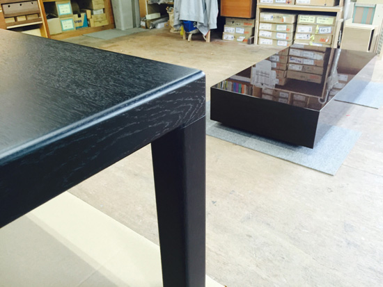 センターテーブル　角丸い