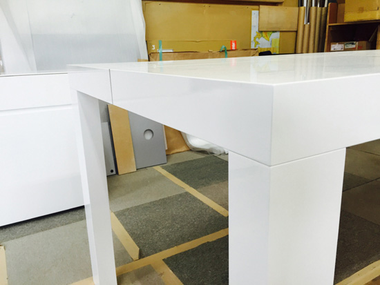 ダイニングテーブル　高級