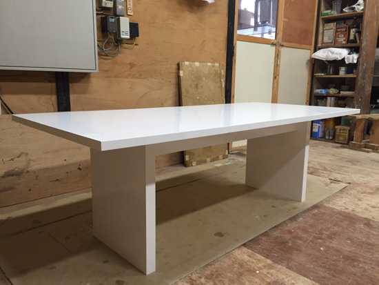 ダイニングテーブル　鏡面