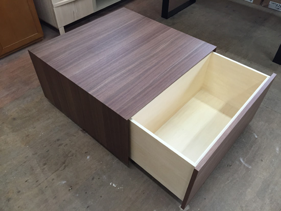 センターテーブル　収納