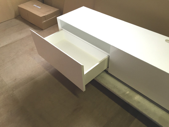 テレビボード　モダン