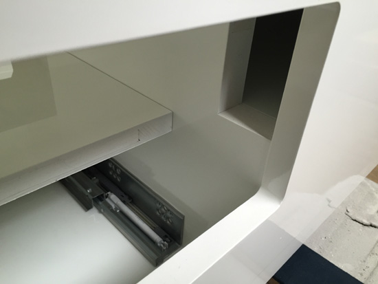 テレビボード　背板　開口