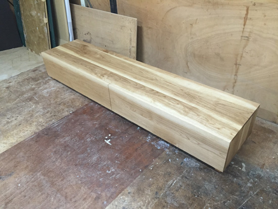 テレビ台　白太