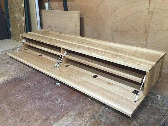 テレビボード　無垢　シンプル