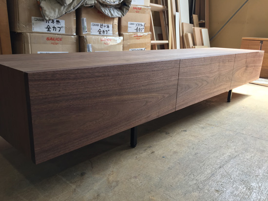 テレビボード　ウォールナット無垢
